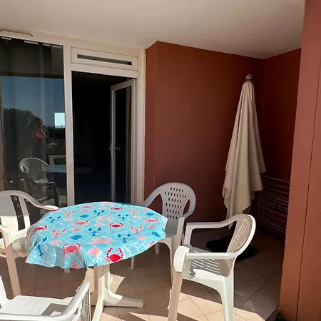Rez De Jardin En Bord De Piscine Tennis Stationnement Apartment Sete