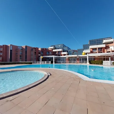 Rez De Jardin En Bord De Piscine Tennis Stationnement Apartment