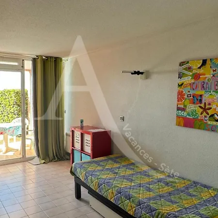Rez De Jardin En Bord De Piscine Tennis Stationnement Apartment
