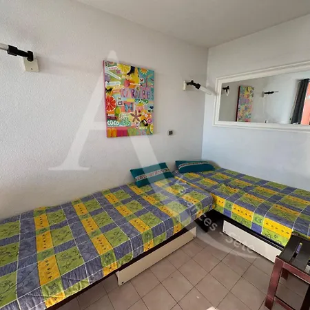 Rez De Jardin En Bord De Piscine Tennis Stationnement * Sete